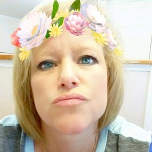 Meet your Posher, April